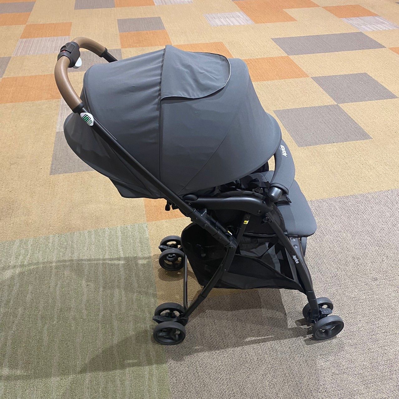 ApricaカルーンエアメッシュAB 聞き取っ グレー ジャングルパラダイス