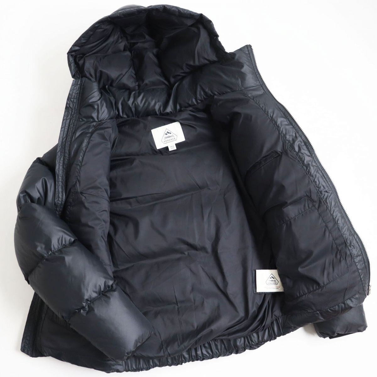 美品○PYRENEX ピレネックス HMM005 CHALON ロゴワッペン付き