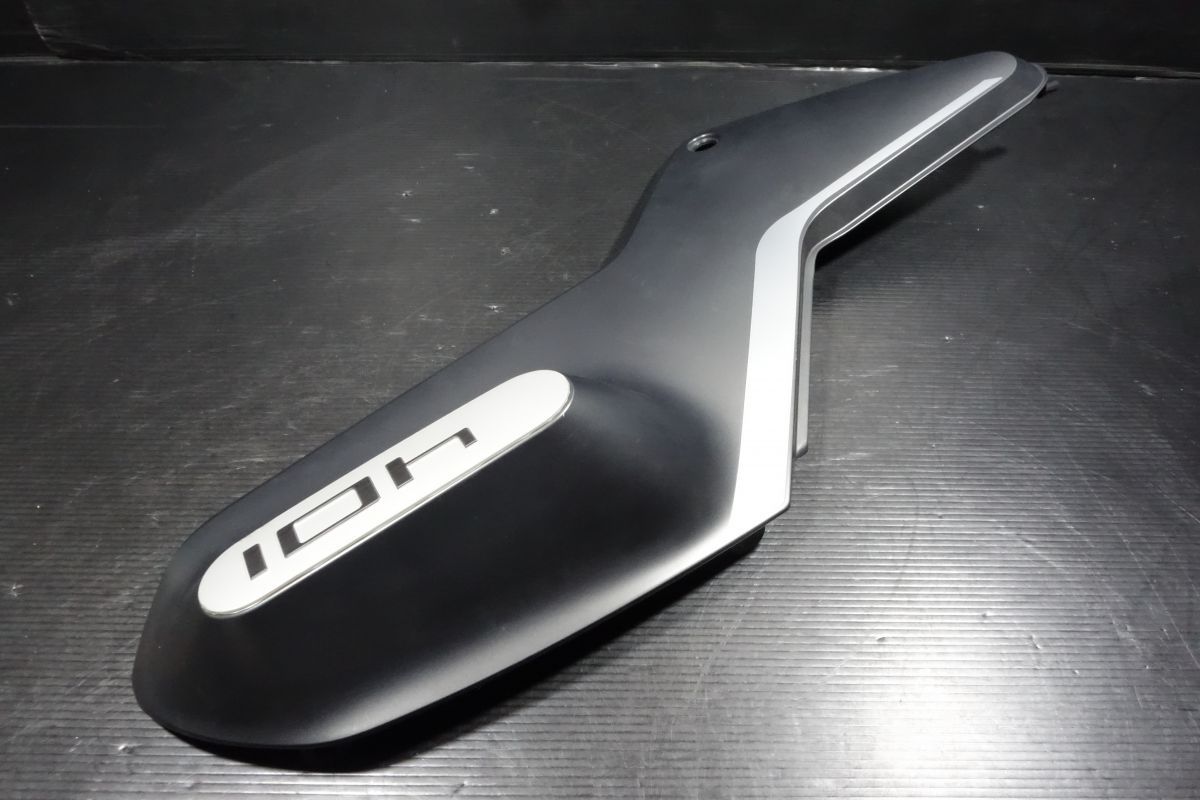 サイドカウル タンク サイド カバー 右 ビットピレン ヴィットピレン401 ハスクバーナ 純正 スヴァルトピレン スバルトピレン R20250224