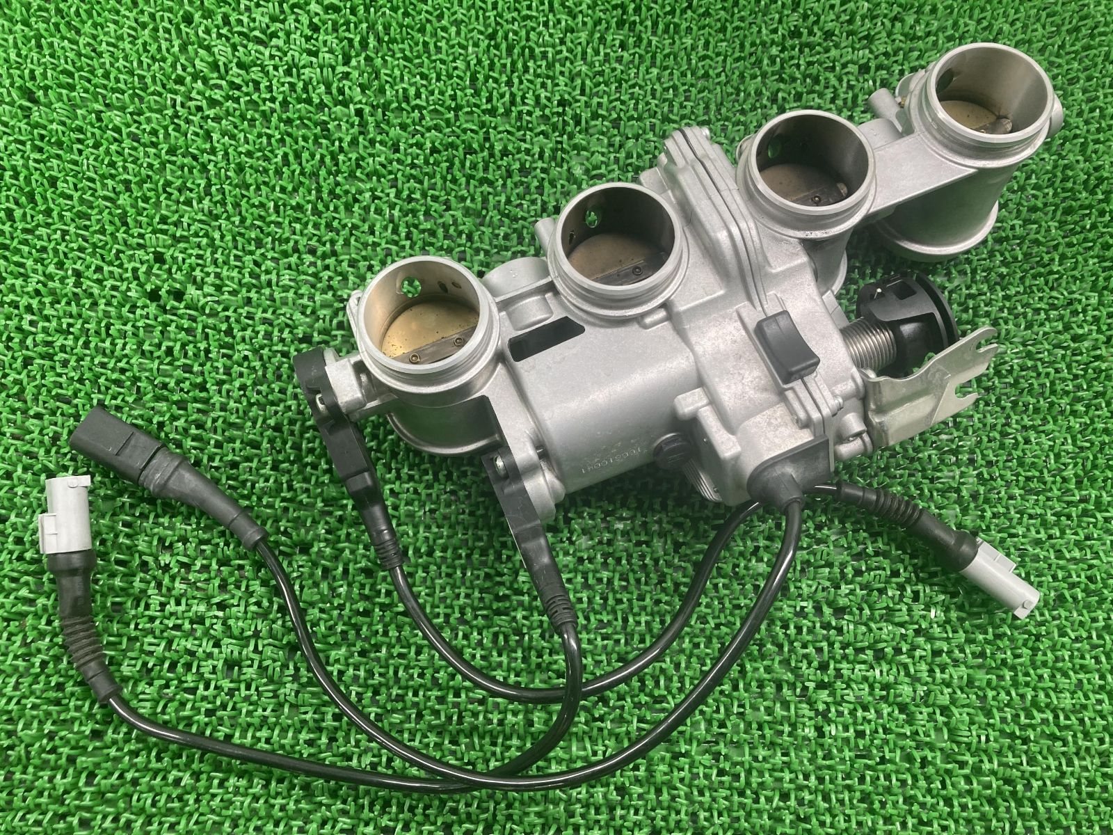 S1000RR スロットルボディ 100610041 BMW 純正 中古 バイク 部品 割れ 
