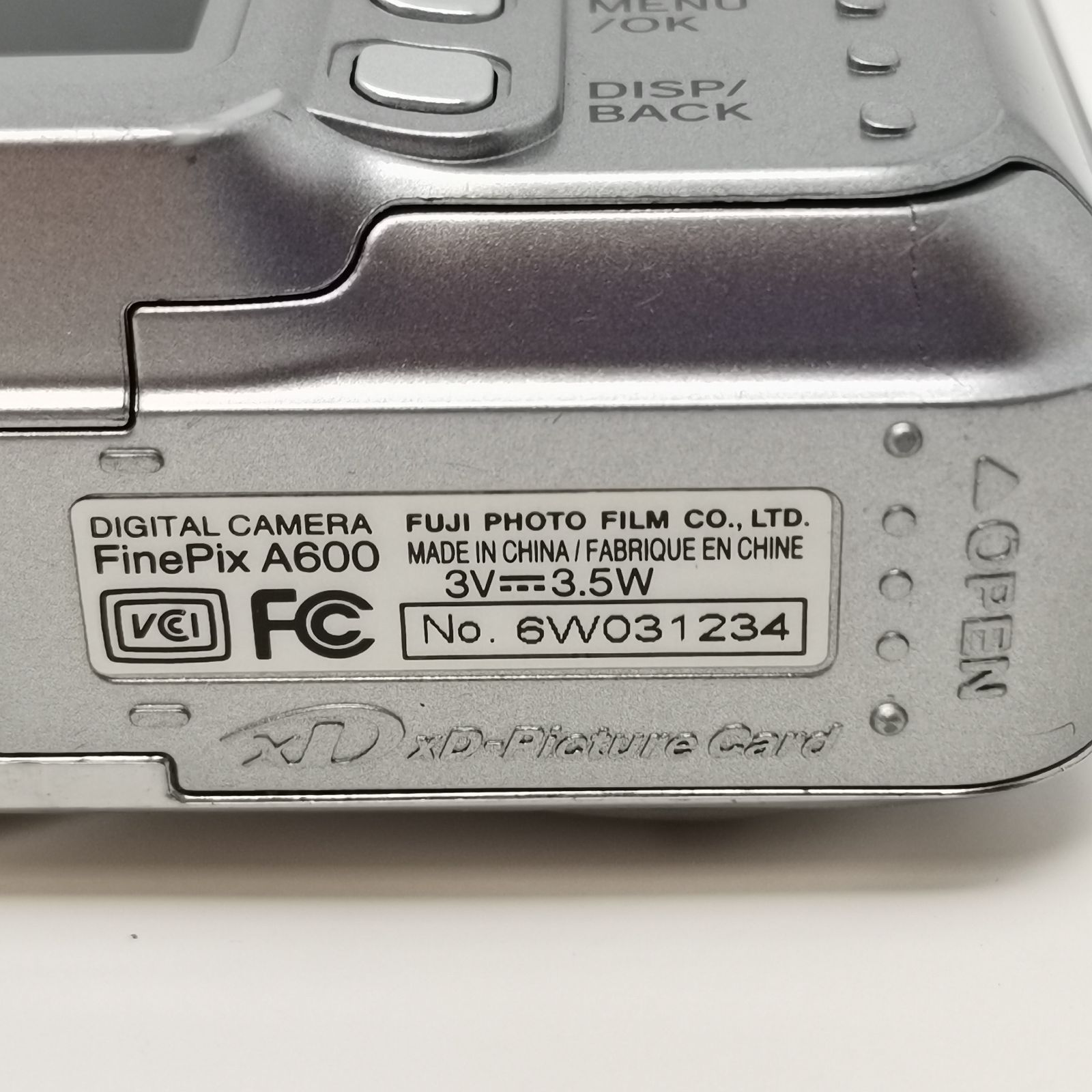 フジフィルム FINEPIX A600 シルバー 電池式 デジタルカメラ ジャンク 