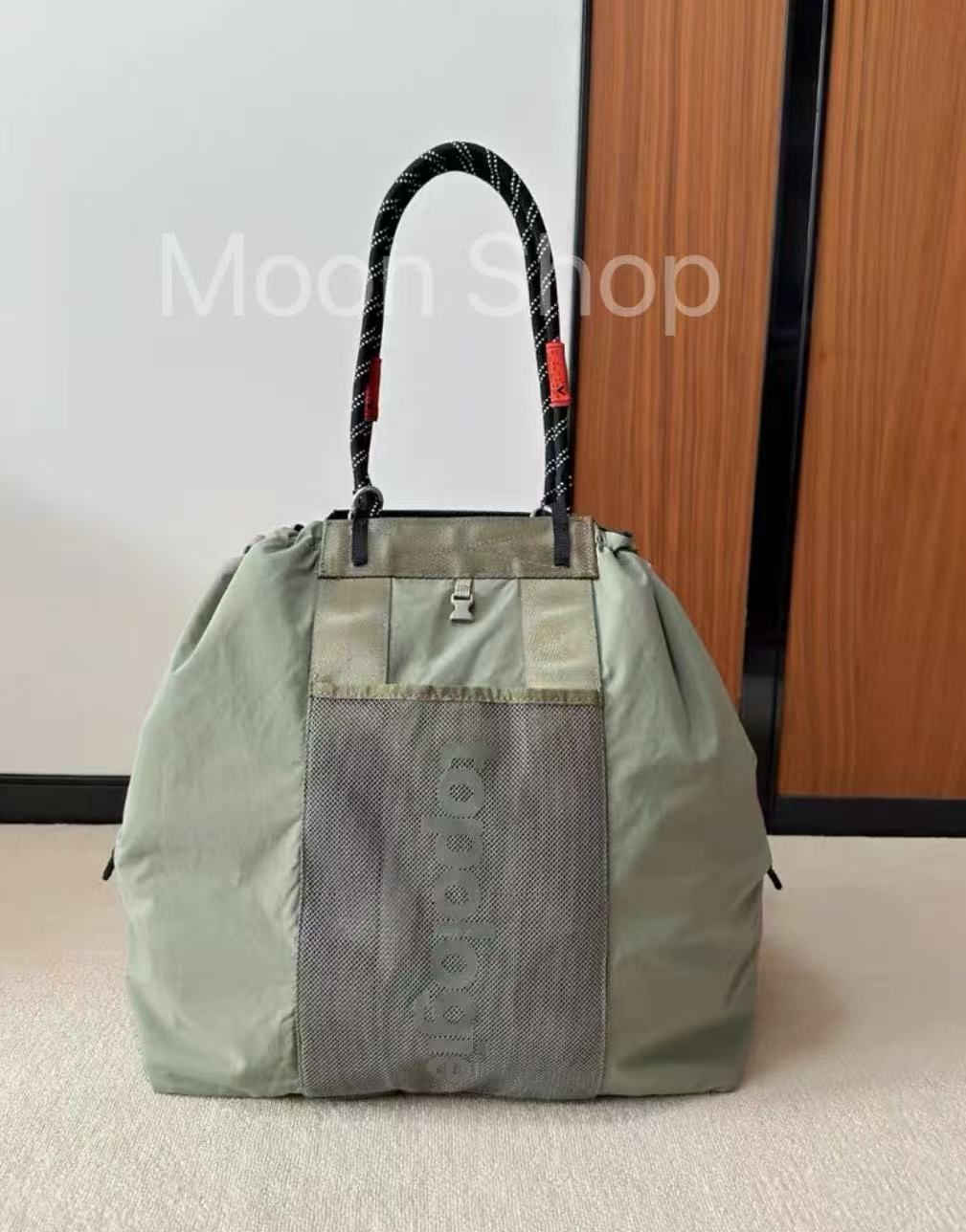 topologie 大容量トートバッグは両面対応です topologie 大容量トートバッグは両面対応です