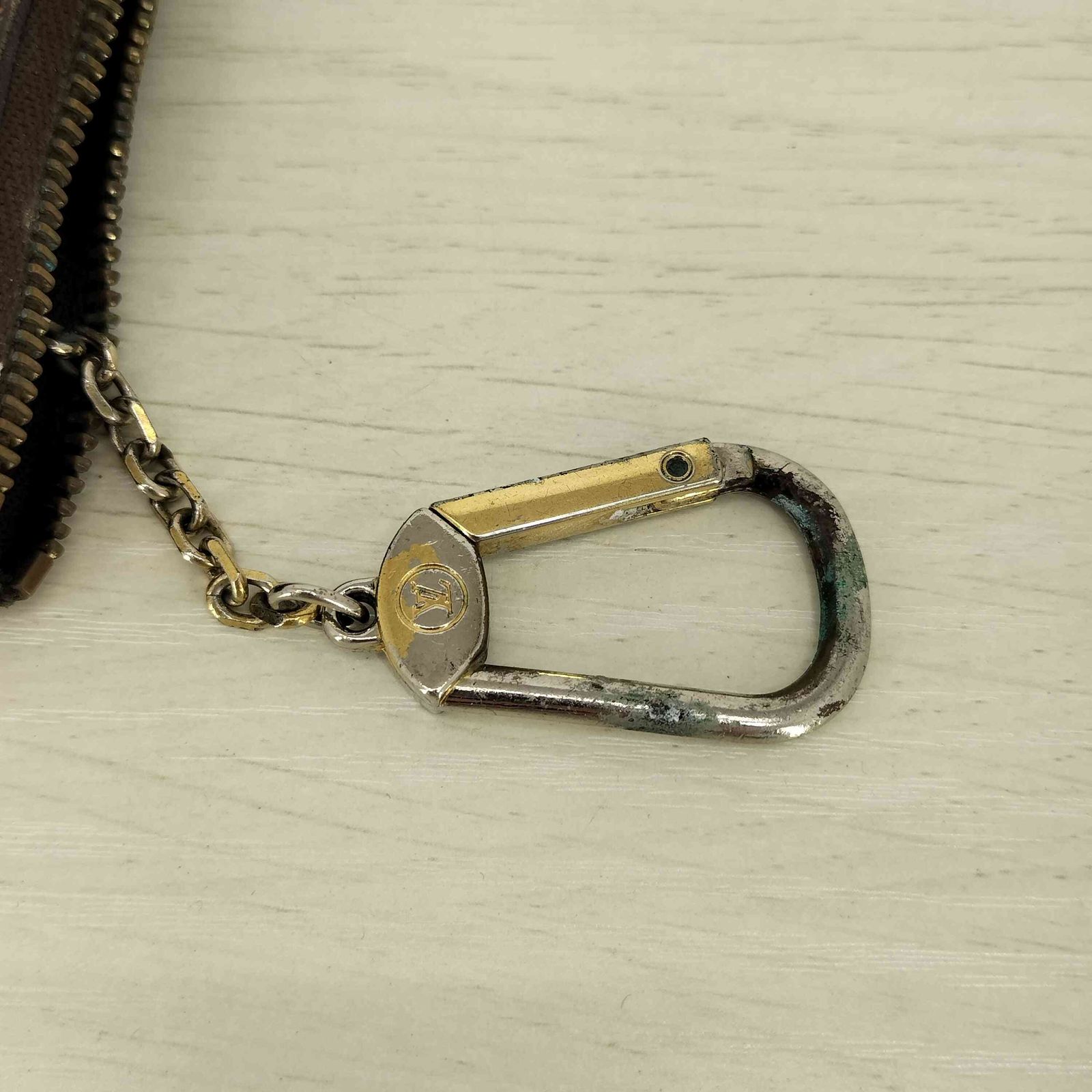 ルイヴィトン LOUIS VUITTON ポシェット・クレ ダミエグラフィット