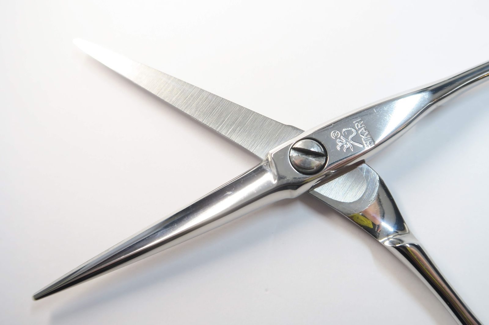 Bランク【光シザー HIKARI ヒカリ】 532 シザー 美容師・理容師 5.8