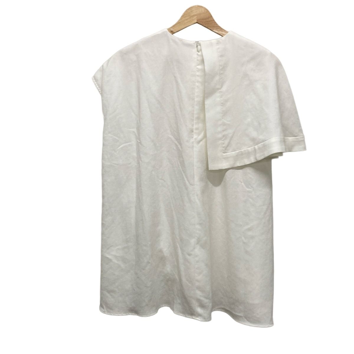 絶対大特恵！ ENFOLD エンフォルド 半袖カットソー サイズ38 M レディース - 300GS830-1890 白 フロントタック|アシンメトリー 完璧な