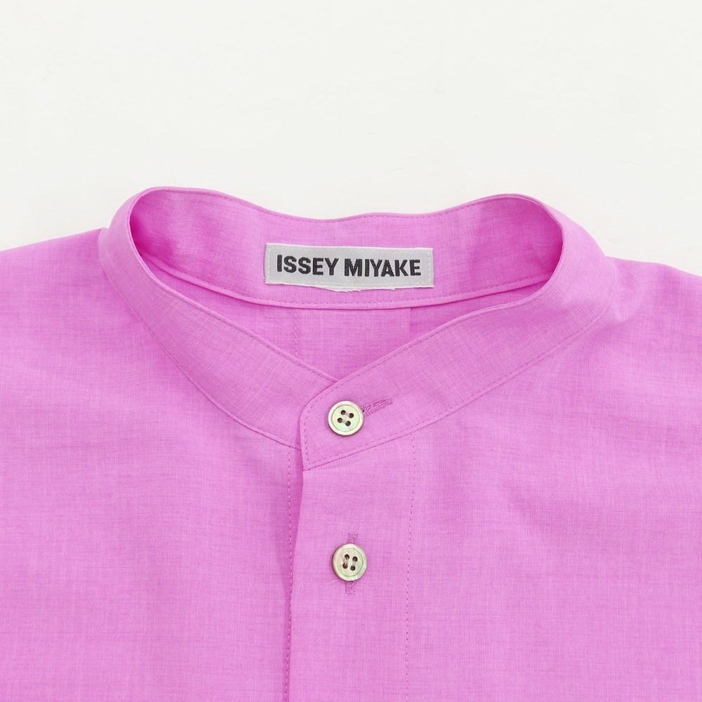 ISSEY MIYAKE - 【中古】イッセイミヤケ ISSEY MIYAKE 2023年春夏 プリーツ加工 半袖シャツ ピンクパープル系【サイズ表記なし（L位）】【レディース】 中古】イッセイミヤケ ISSEY MIYAKE 2023年春夏 プリーツ加工
