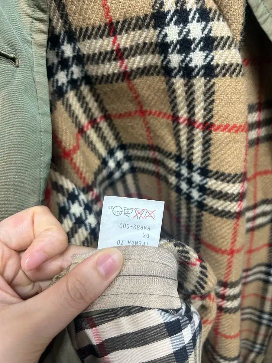 バーバリー カーキ トレンチコート KANDAIZUMI_COM