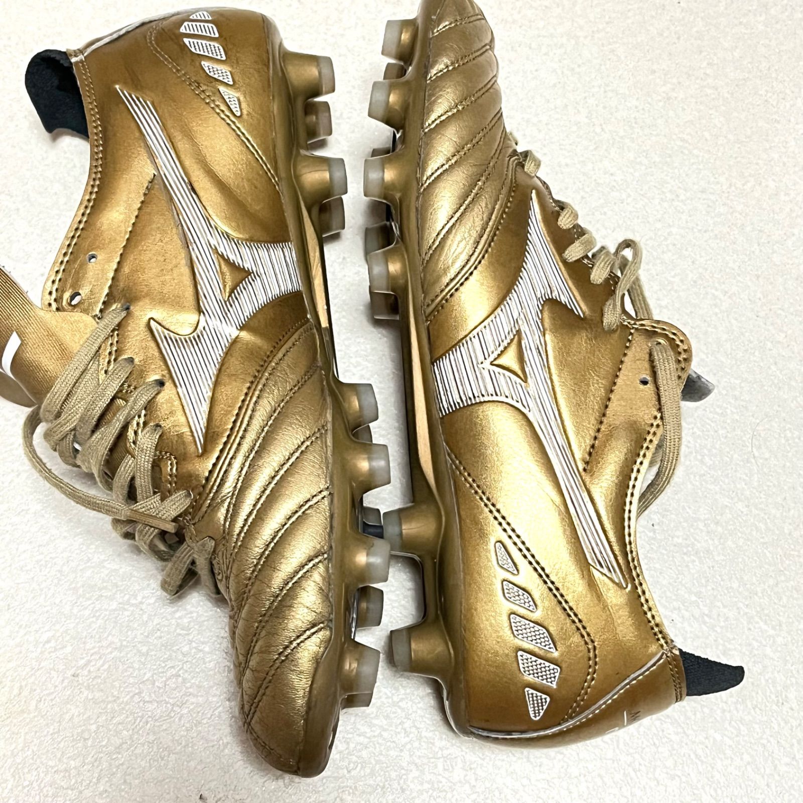 国内最安値　日本未発売！ 新品　ミズノ モレリアネオ3 プロ　pro 26cm ミズノ モレリアネオ3 PRO 26.5cm サッカースパイク 日本未発売 MIZUNO