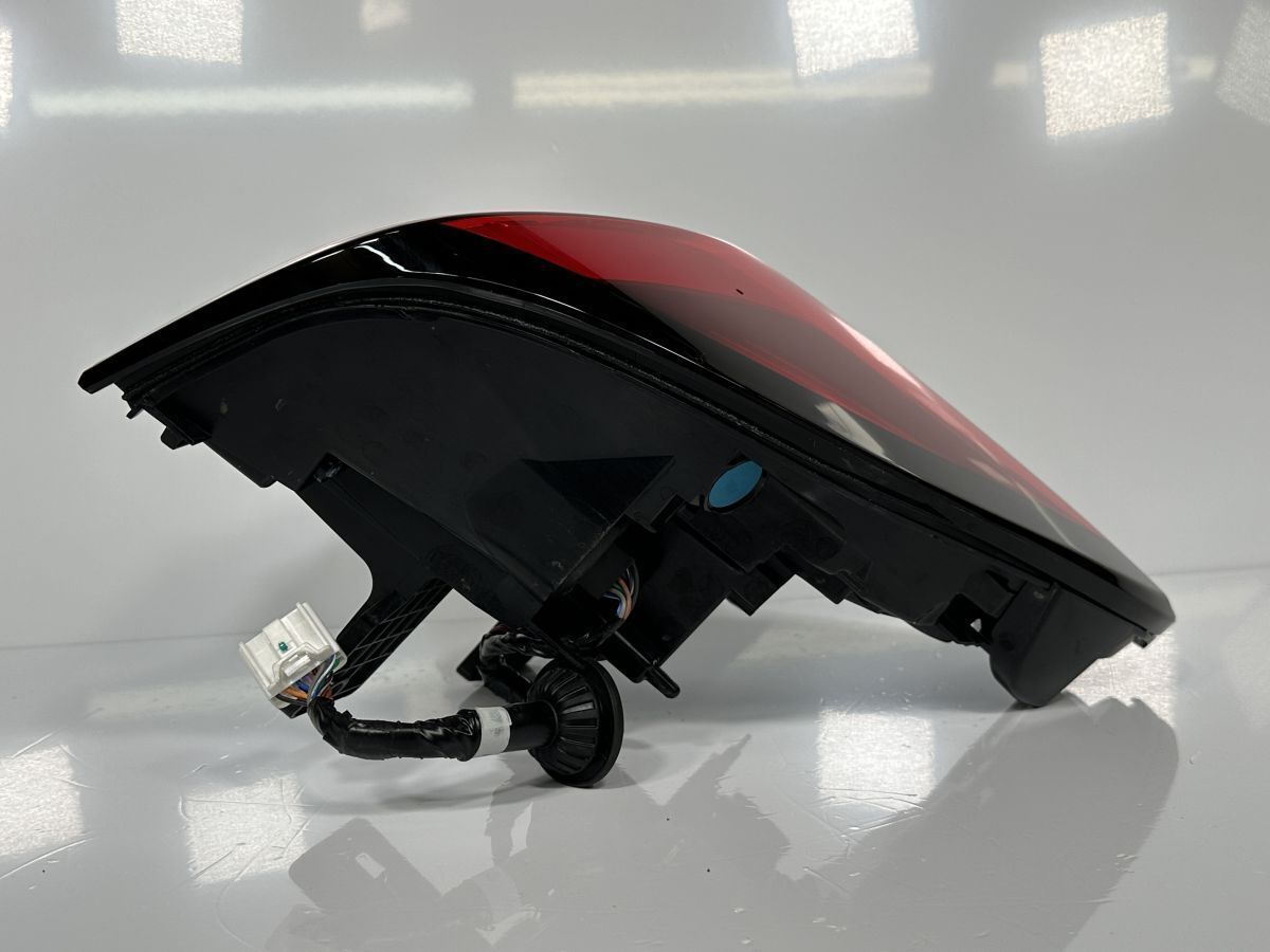 破損キズなし オデッセイ RC1 RC2 RC4 後期 純正 右テールランプ Assy RH LED 33500-T6A-J01 33500-T6A-J01-M1 19C138 管理28371 FFCRYSTALESIA_COM