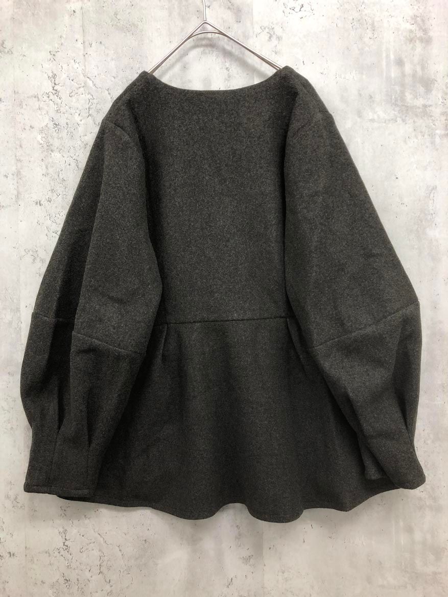 Alumu. エルム AM471003 メルトンペプラムボタントップス カットソー sizeF|チャコール ◆ ◎レディース