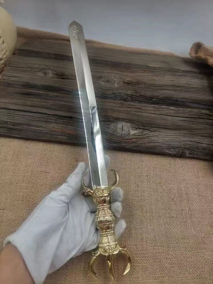 密教法具 寺院仏具 上品 不動明王剣 三鈷剣 銅製 磨き仕上げ 長さ39cm