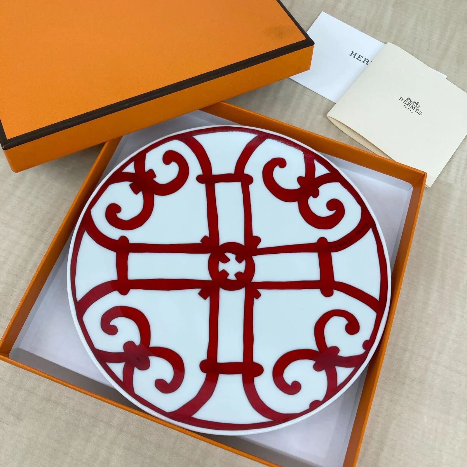 ✨未使用品✨ HERMES エルメス GUADALQUIVIR ガダルキヴィール プレート 1枚 レッド ホワイト パンプレート お皿 食器  PAWNSHOPRiZ パウンショップリズ