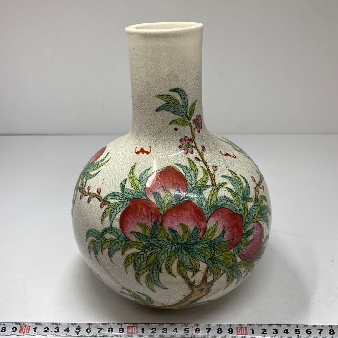 中国美術 桃にコウモリ 花瓶 高さ約25.5㎝ タトチ 東さ5-1208