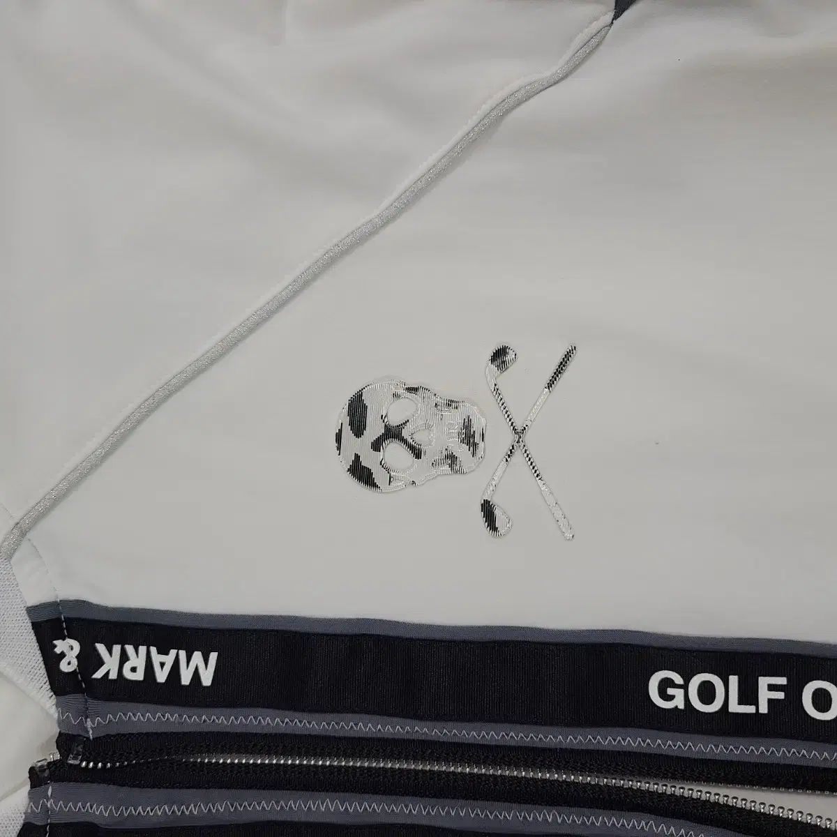 ゴルフ ウィンドブレーカー