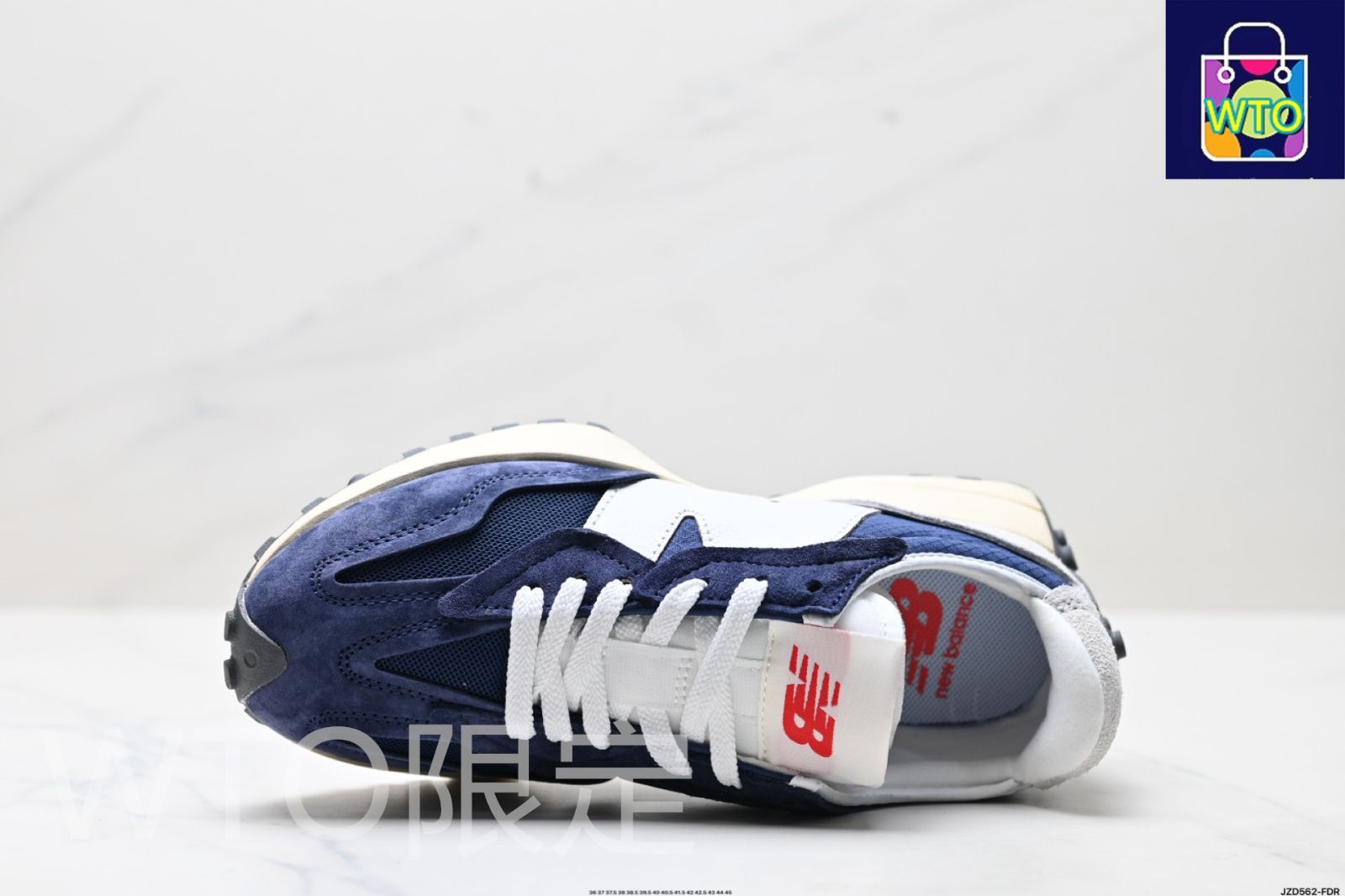 ニューバランス327美品 ニューバランス（New Balance）MS327 レトロレジャースポーツ