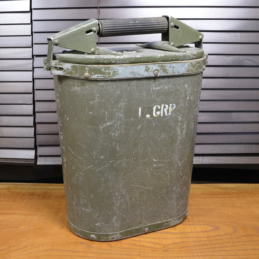 スウェーデン軍放出品 保温コンテナ 食糧運搬 ショップ 10L用 スチール