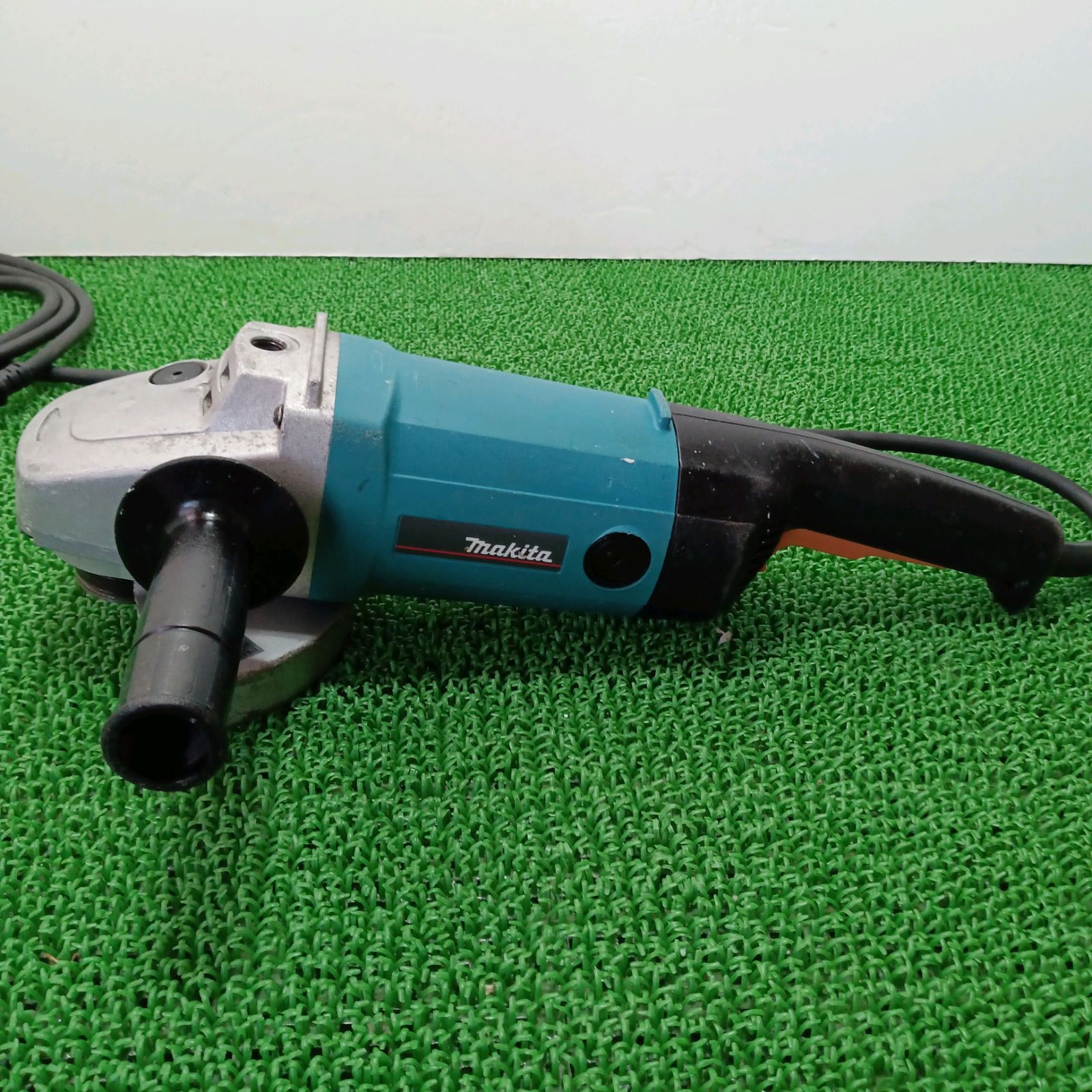 makita180mmディスクグラインダ9047L - メルカリ