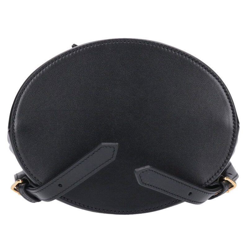 新作入荷中。 セリーヌ ボニー トリオンフスムースカーフスキンバックパック レディース 高級な