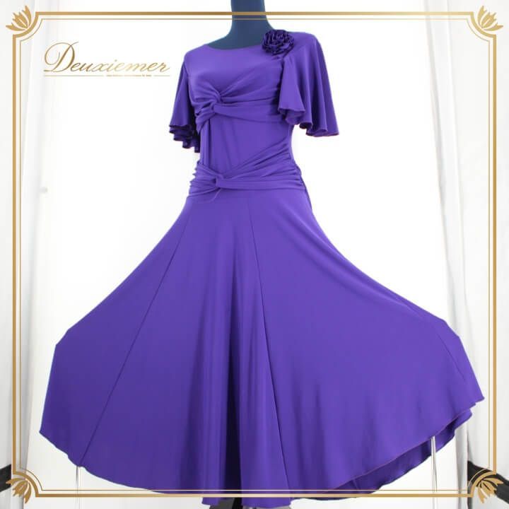 社交ダンス 衣装 ドレス ワンピース レッスンウェア レディース オールシーズン ICHIOKU イチオク 紫 パープル系 無地 シンプル 半袖 舞台映え フラワーアクセント 伸縮性あり おしゃれ 衣装 ドレスアップ エレガント デザイン