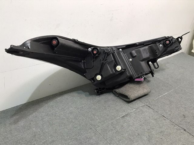 C-HR ヘッドライト左　ZYX11 C-HR ヘッドライト左 ZYX11 パーツ