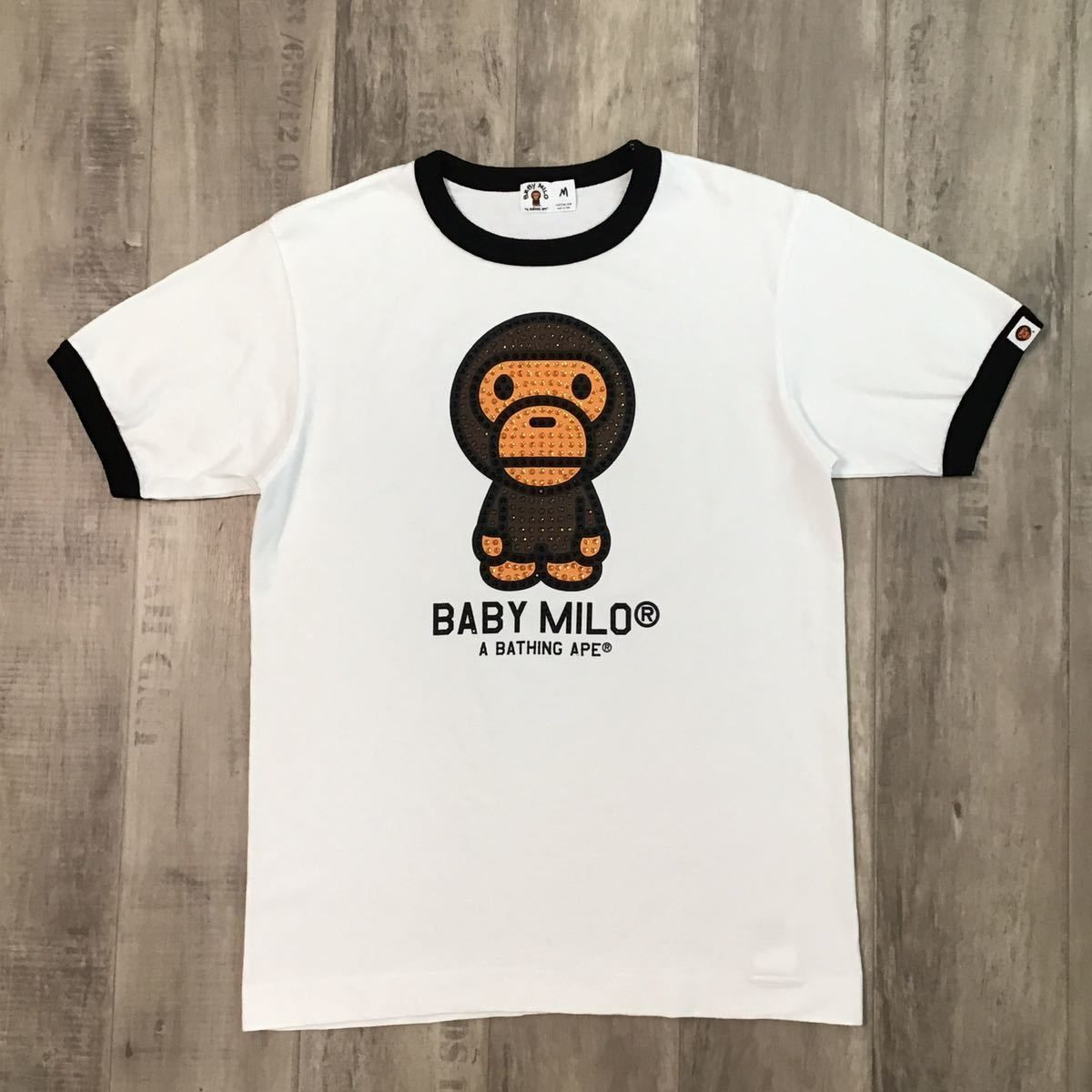 返品不可ですA BATHING APE　BABYMILO　スワロフスキー（レッド）Ｔシャツ