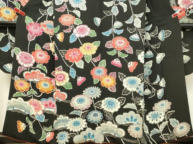 平和屋着物○豪華振袖 型染 草花松文 黒地 鬼しぼ縮緬 正絹 逸品 