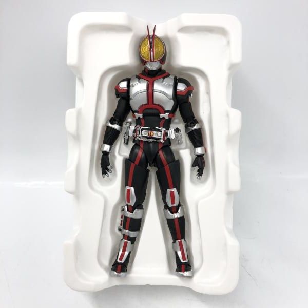 バンダイ S.H.Figuarts 真骨彫製法 仮面ライダーファイズ 仮面ライダー555 6