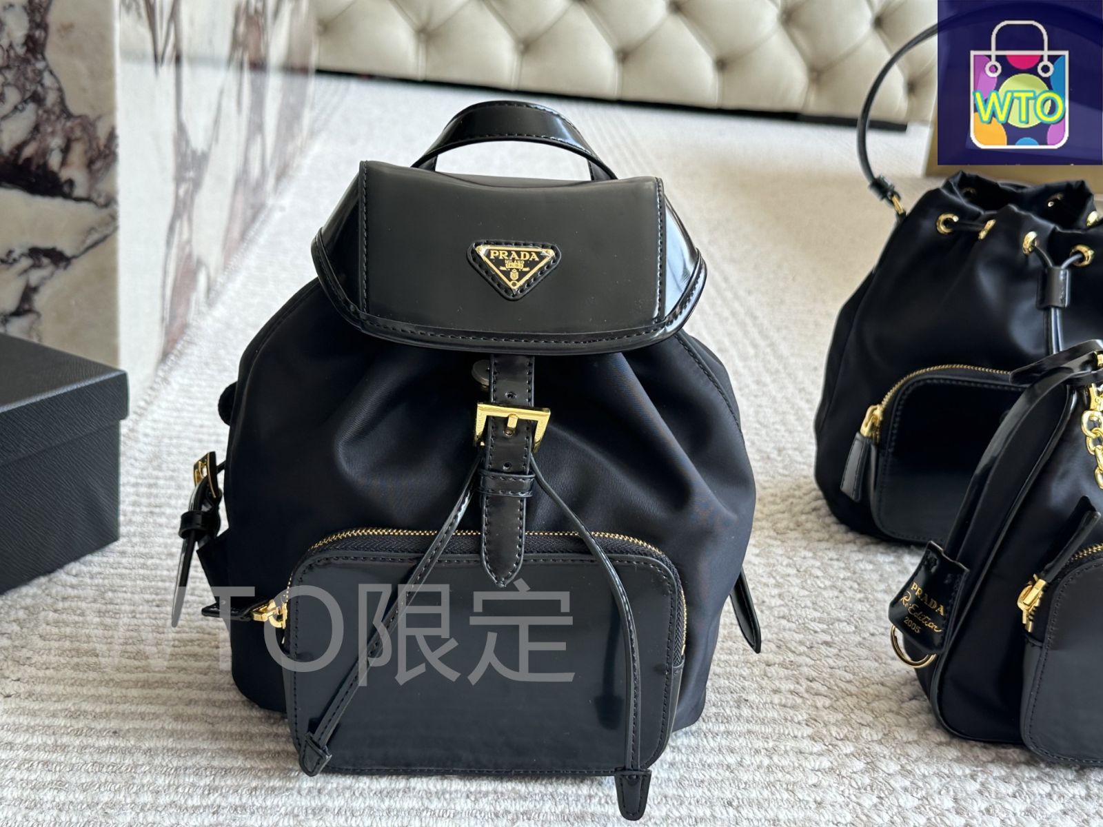 K【新品未使用】また値下げ!PRADA⭐︎ PRADA ほぼ未使用 袋付き プラダ モノクローム ロゴ 金具
