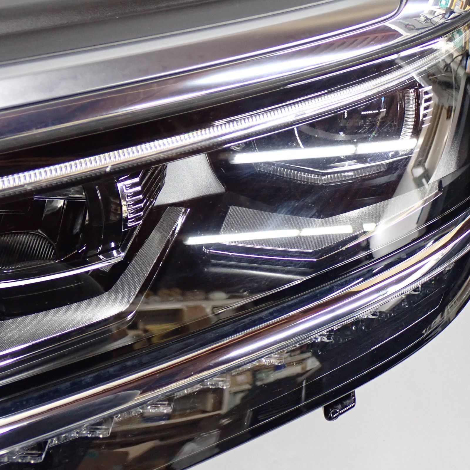 車 volkswagen フォルクスワーゲン ティグアン 左ヘッドライト 5NC 941 