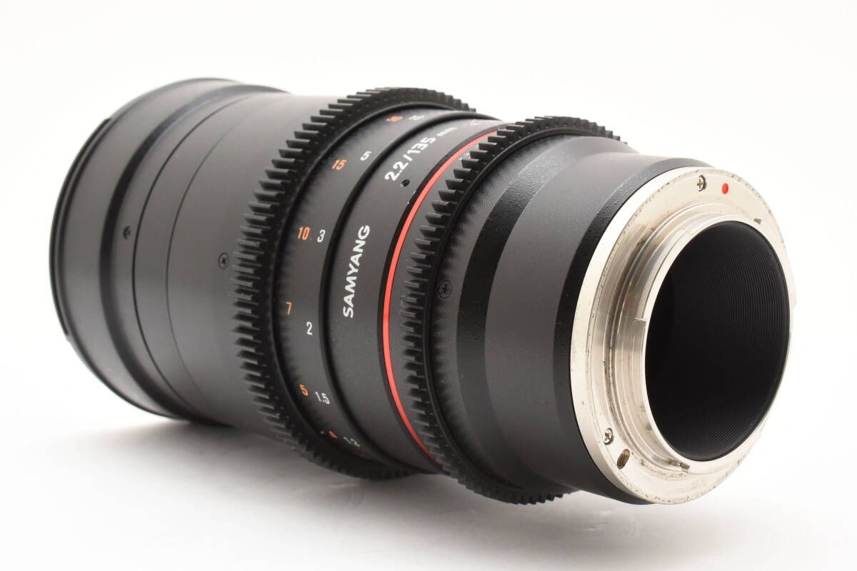 135mm F2.2