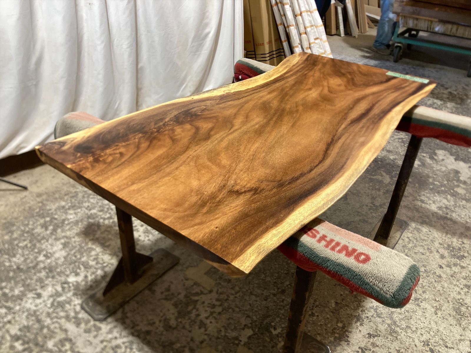 モンキーポッド9265 一枚板無垢 乾燥材 1500x690-700x36mm 天板のみ カウンター センターテーブル ダイニングテーブル