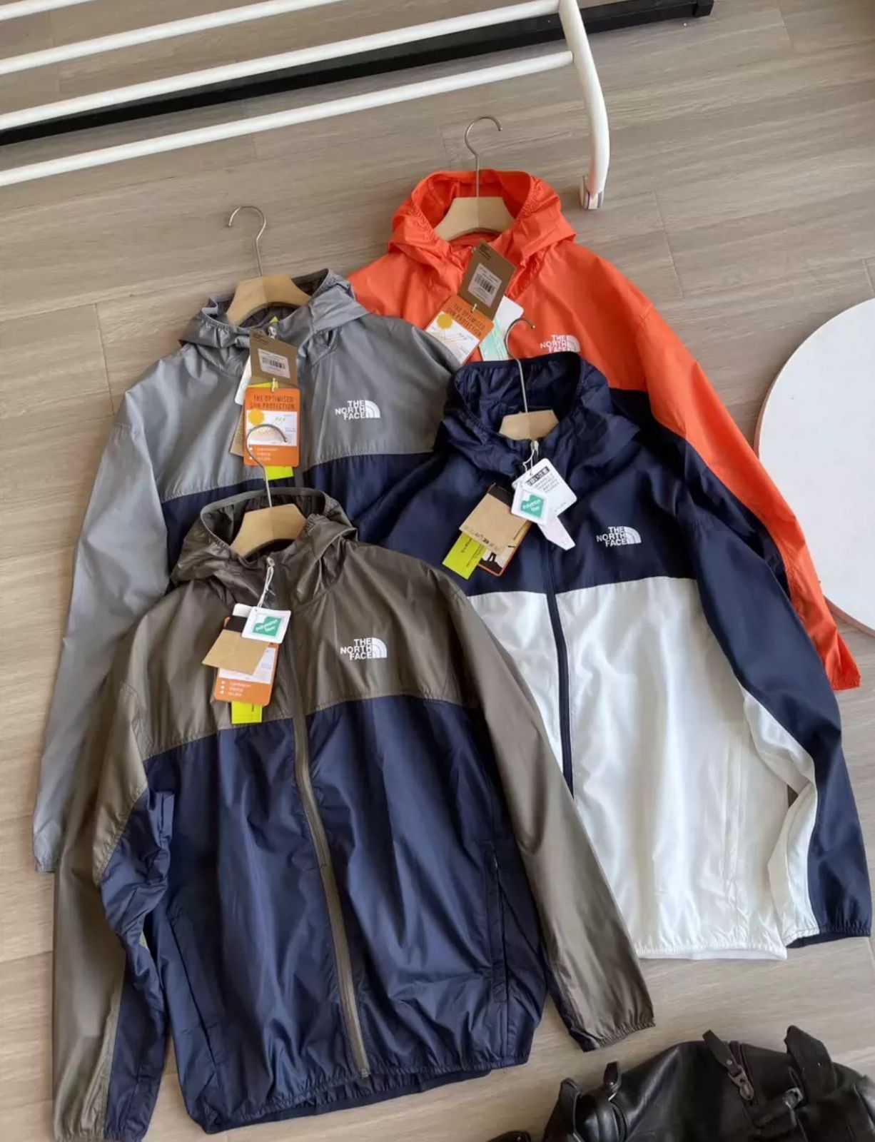 The north face メンズ サンチェイス アウトドア多機能ジャケット 接触冷感 UVカット 防風 サイクリング対応アウター