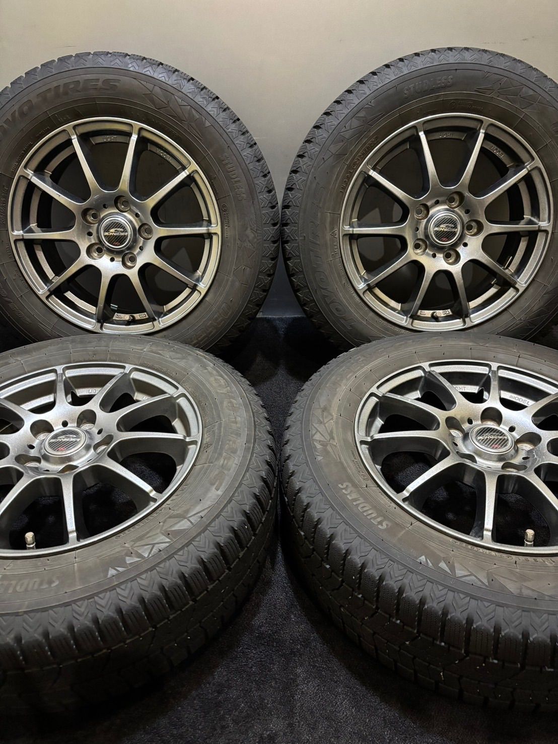 205|65R15 TOYO|GIZ2 22年製 SCHNEIDER 15インチ 6J 50 114.3 5H スタッドレス 4本 ノア ヴォクシー ステップワゴン 南6-J205