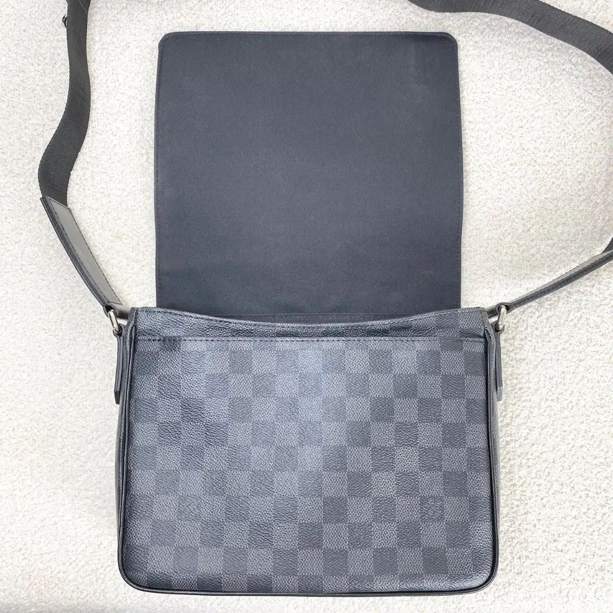 LOUIS VUITTON ルイヴィトン モンスリメッセンジャー PM バッグ Louis Vuitton(ルイヴィトン) メッセンジャーバッグ 地区 PM モンスリ