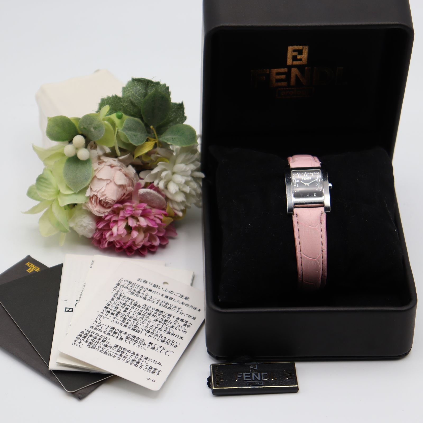 保証書あり【新品電池】FENDI 114/クラシコ 動作品 オロロジ 人気モデル 付属品付き【新品電池】FENDI 114/クラシコ 人気モデル 動作良好 超美