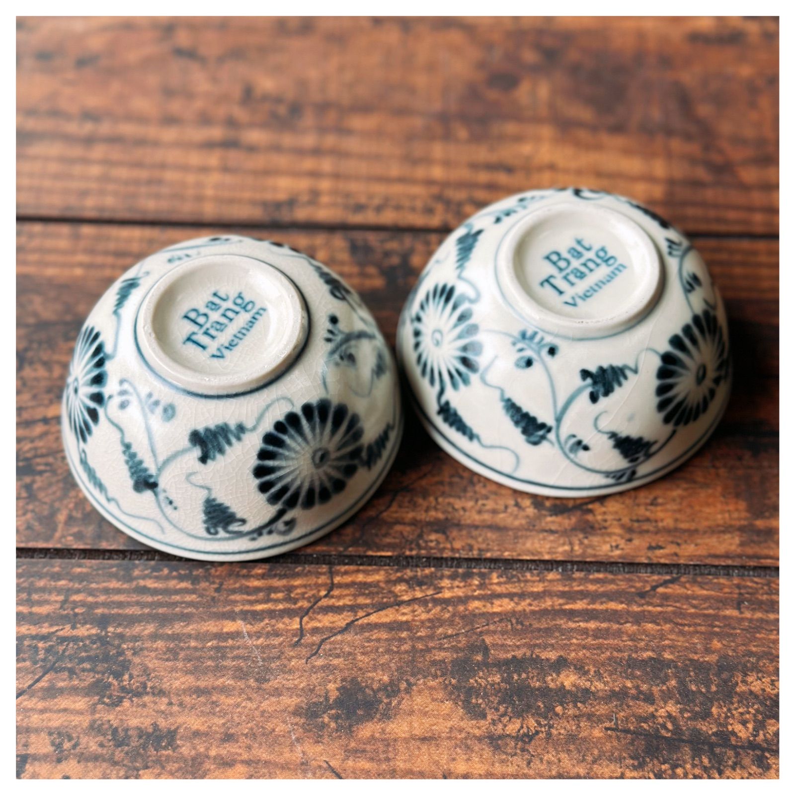新品 ベトナムのバッチャン焼き 菊柄の小鉢2枚 - メルカリ