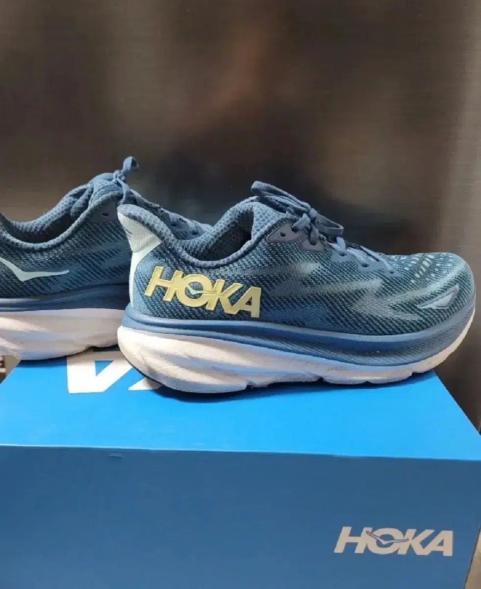 HOKA ONE ONE ホカオネオネ クリフトン スニーカー