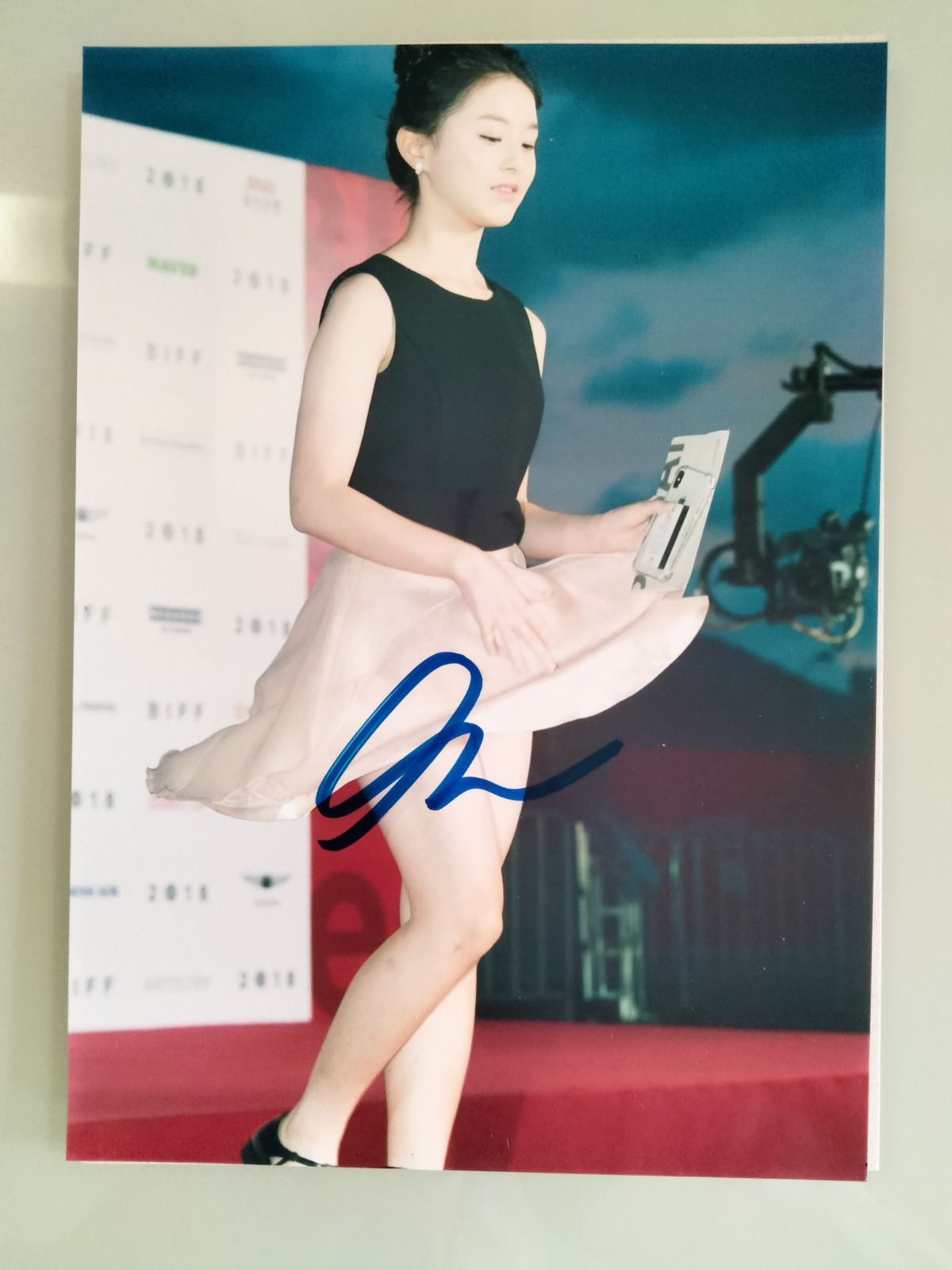パク・ジフ直筆サイン入り2Lサイズ写真…Park Ji-hu…今、わたしたちの学校は…