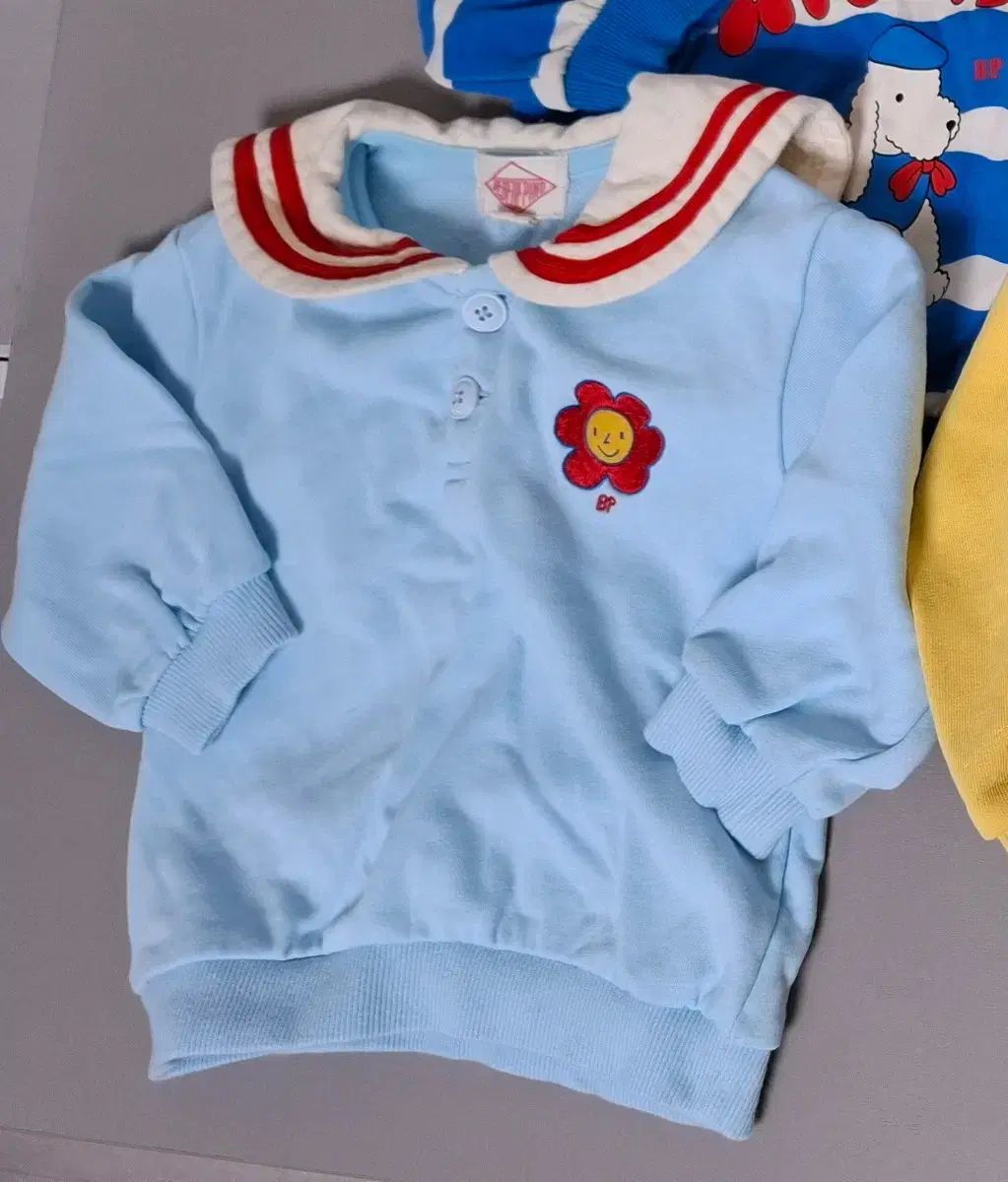 大部分 トップス