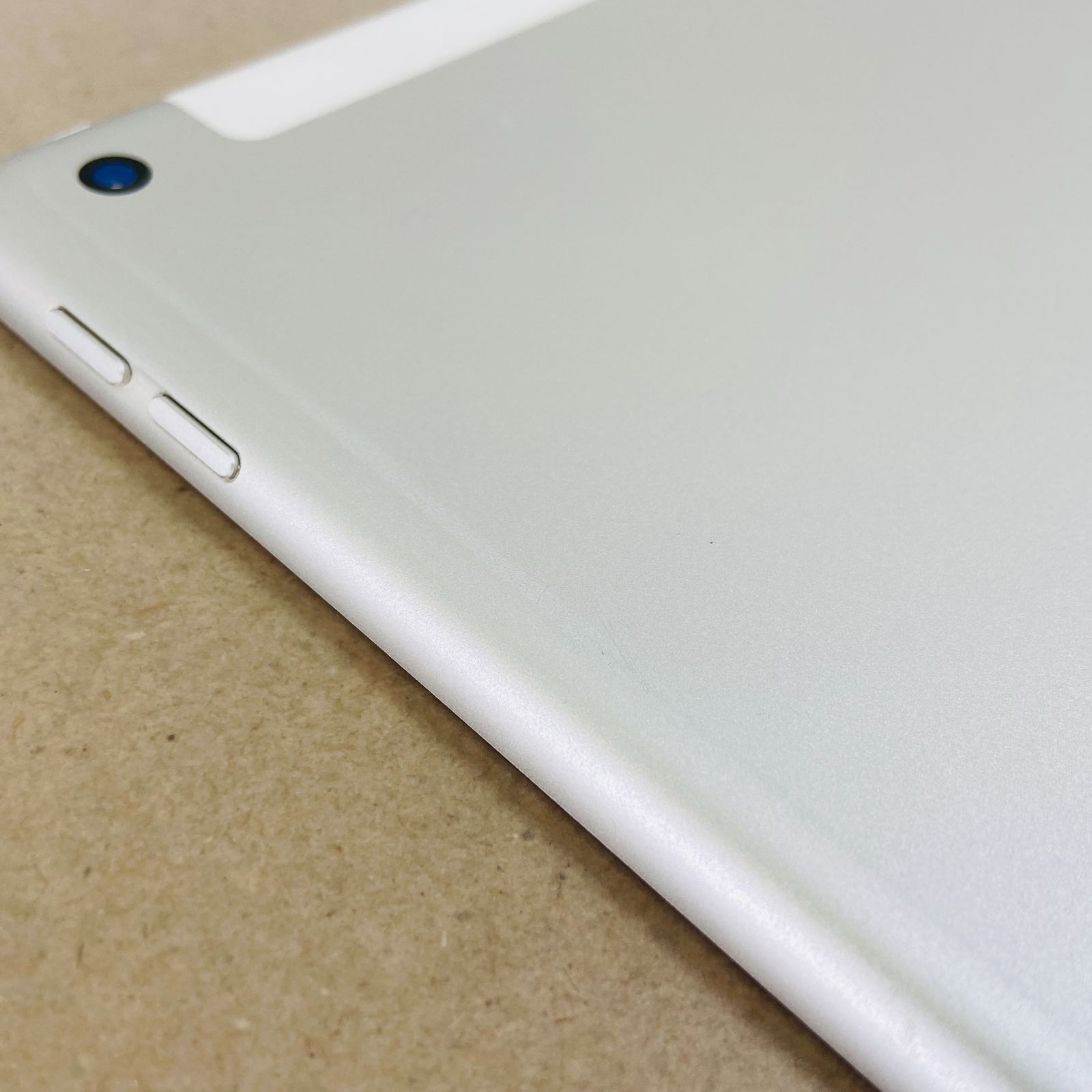 バッテリー最大容量93% iPad