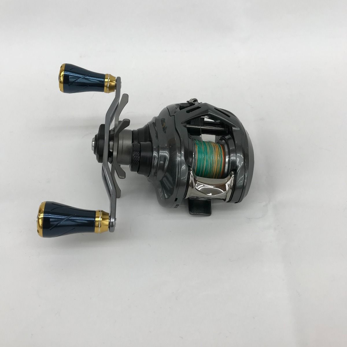 □□DAIWA ダイワ ベイトリール 20 ADMIRA アドミラ A 100XHL 072000 リールポーチ付 ゴメクサスハンドル/ブレーキ付 -  メルカリ