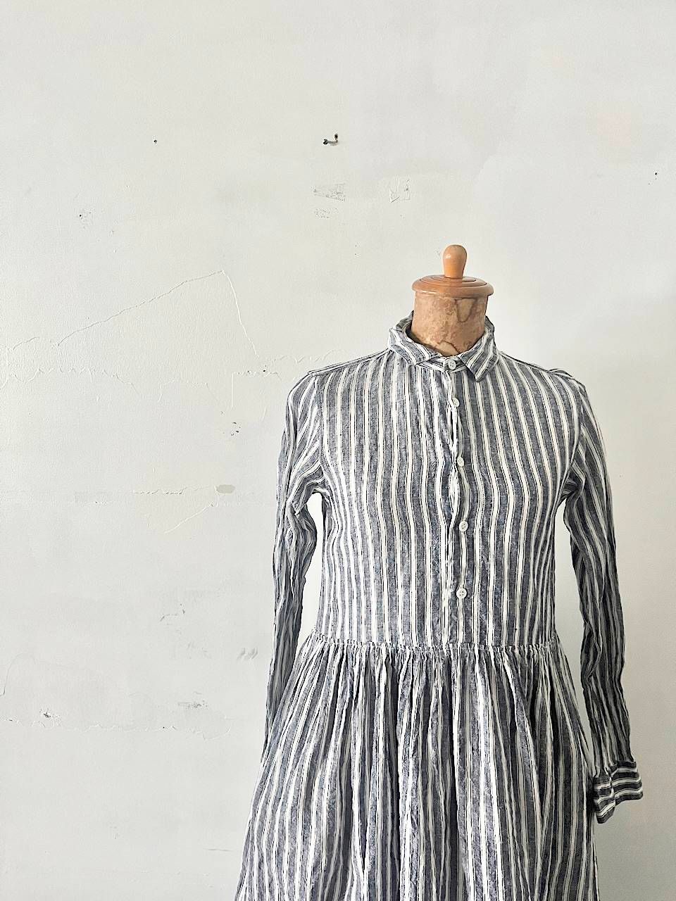 美品✨オールドマンズテーラー リネン100％ ブルーストライプ柄シャツワンピース 美品 オールドマンズテーラー リネン100％ ブルーストライプ柄