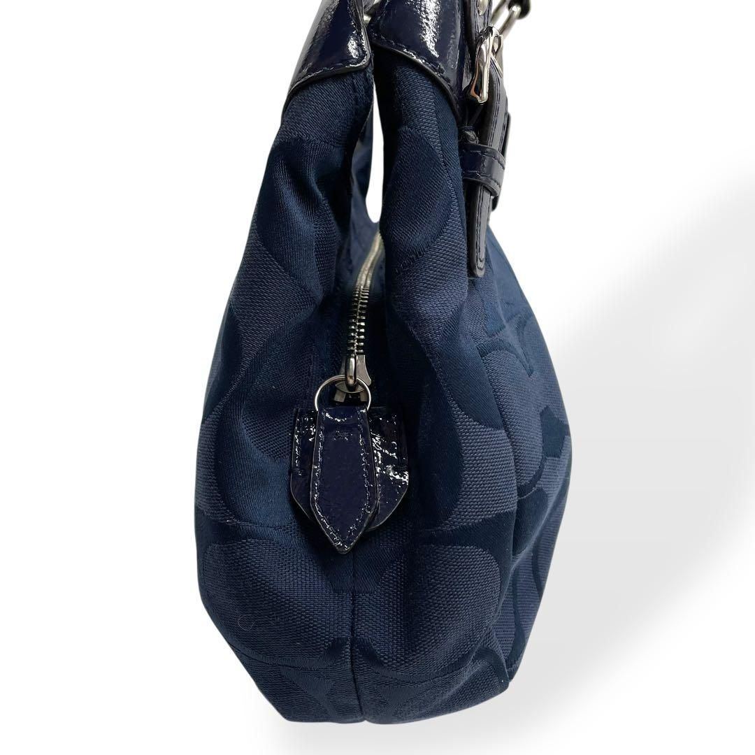 未使用級　COACHコーチ シグネチャー ソーホー ショルダーバッグ ネイビー 未使用級 COACHコーチ シグネチャー ソーホー ショルダーバッグ