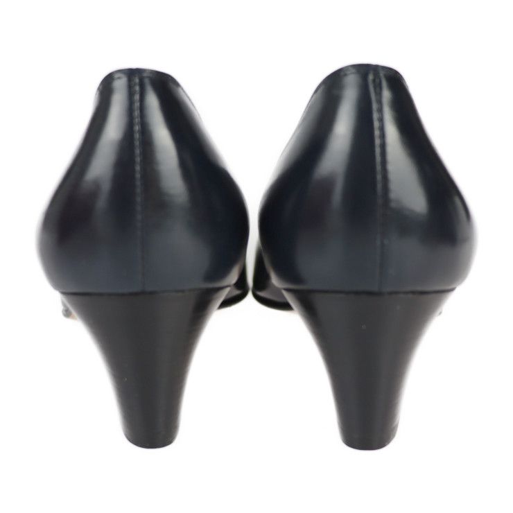 フェラガモ　パンプス　ブラック Salvatore Ferragamo サルヴァトーレ フェラガモ パンプス 63656