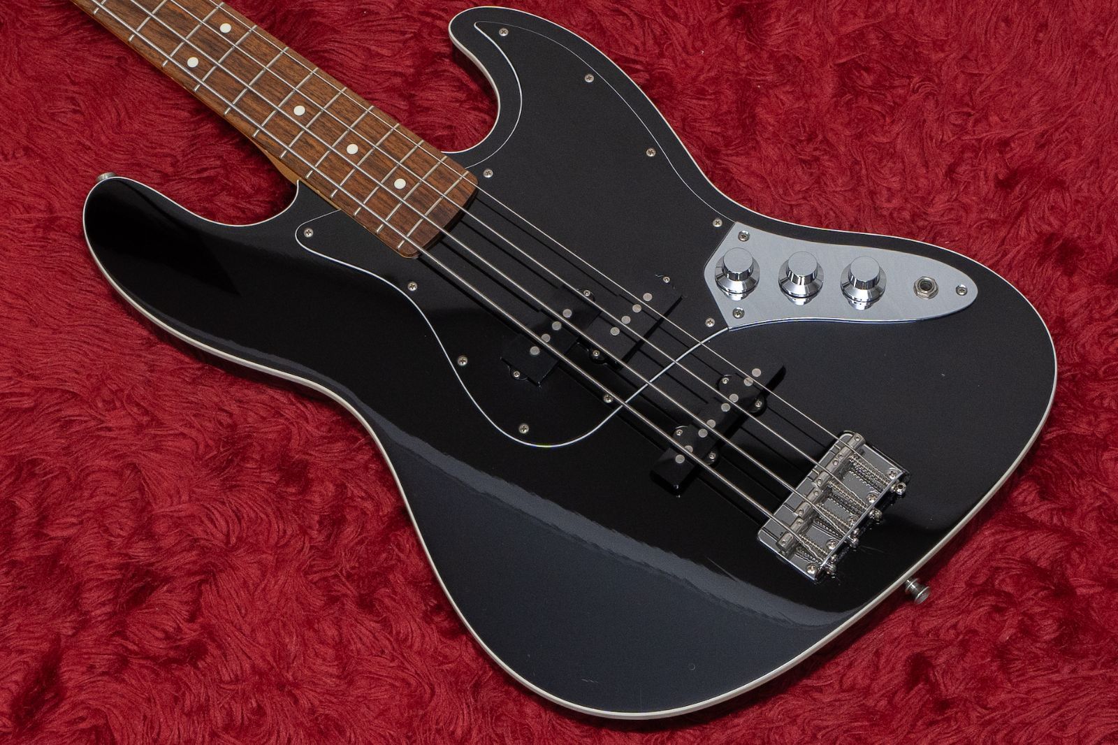 Fender Japan Aerodyne Jazz Bass おまけ付き Fender Japan Aerodyne Jazz Bass - ギター・楽器買取のサウンド