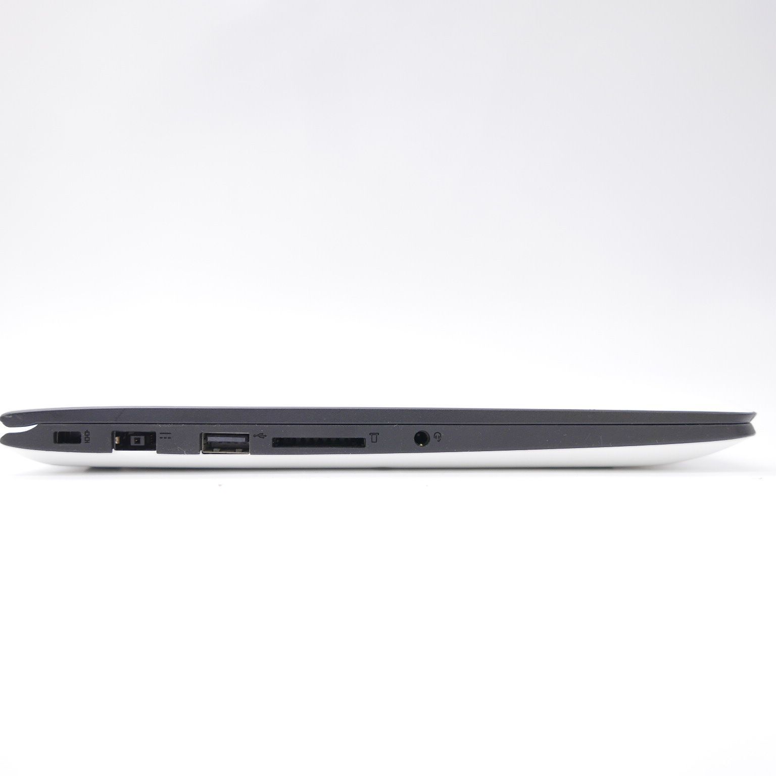 Lenovo レノボ ノートパソコン 11.6インチ Windows10 ideapad 300S-11IBR 2015年 本体 ACアダプター 初期化済み WHITE白