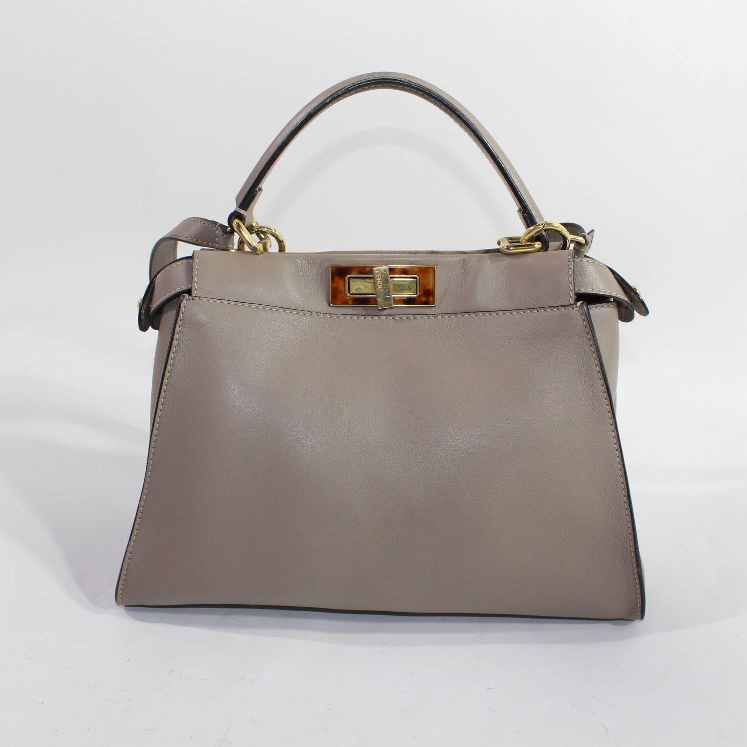 中古】 Fendi フェンディ 8BN290 ピーカブーレギュラー レザー