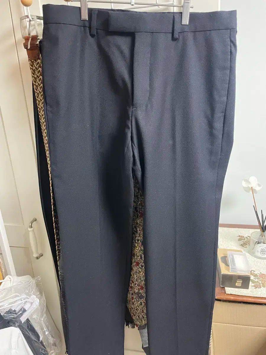 SANDRO サンドロ スーツ ズボン ネイビー 32 サイズ