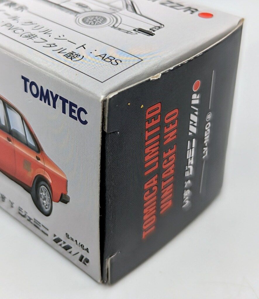 TOMICA LIMITED VINTAGE NEO いすゞジェミニZZ LV-N50a いすゞジェミニ ZZ/R（赤） | 製品をさがす | tomica
