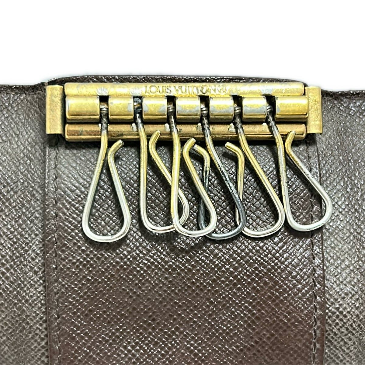 VUITTON